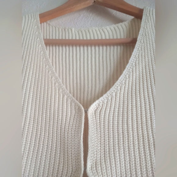 COPY - Commense short sleeve ivory knit cardigan - Picture 4 of 9
